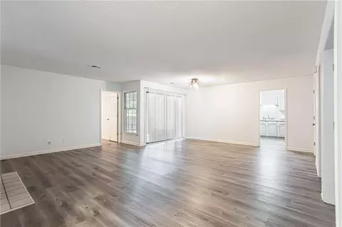 605 Garden Ct, Atlanta, GA 30328