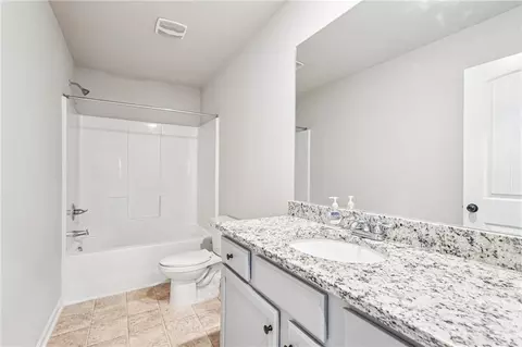 Bath - 11917 Brightside Pkwy, Hampton, GA 30228 photo 4 of 4