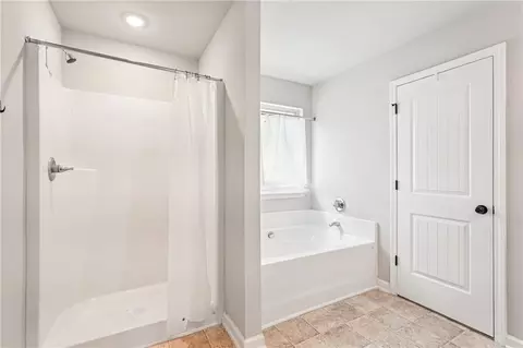 Bath - 11917 Brightside Pkwy, Hampton, GA 30228 photo 3 of 4