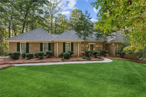 4201 Antelope Ln, Snellville, GA 30039