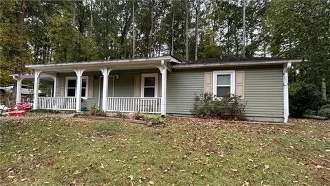 1763 Merry Oak Rd SW, Marietta, GA 30008