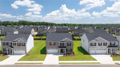 71 Weymouth Dr, Locust Grove, GA 30248