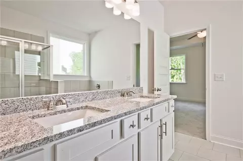 Bath - 5985 Spring Way, Stonecrest, GA 30038 photo 5 of 6