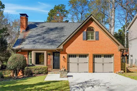 2836 Thornbriar Rd, Atlanta, GA 30340
