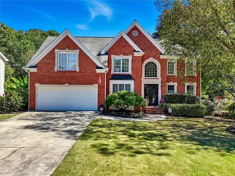 1885 Spring Rose Gln, Lawrenceville, GA 30043