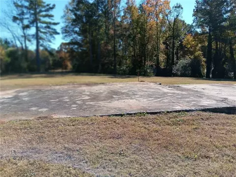 11 Black Rd NE, White, GA 30184 photo 4