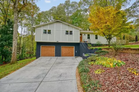 5523 Cheyenne Dr, Acworth, GA 30102