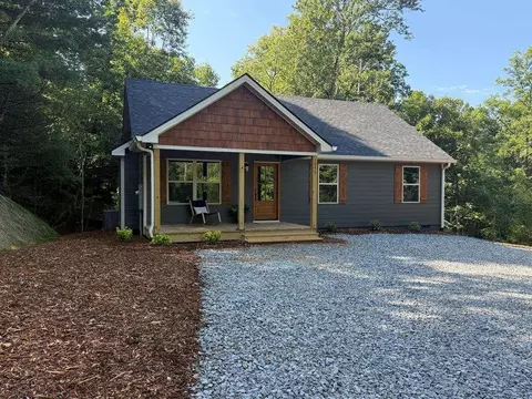 1046 Monticello Dr, Ellijay, GA 30540