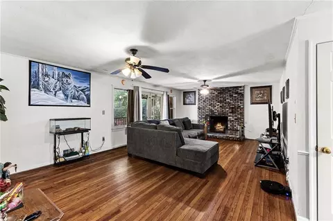 Living - 1454 Longview Dr, Gainesville, GA 30501 photo 1 of 3