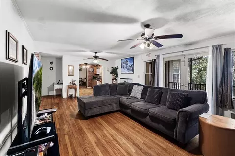 Living - 1454 Longview Dr, Gainesville, GA 30501 photo 2 of 3