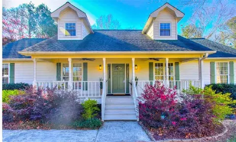 684 Oak Moss Dr, Lawrenceville, GA 30043