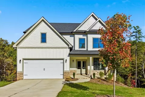 28 Creekview Dr SE, Cartersville, GA 30120