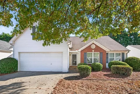 921 Sugar Oak Ln, Lawrenceville, GA 30043