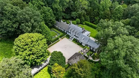 1727 W Paces Ferry Rd NW, Atlanta, GA 30327