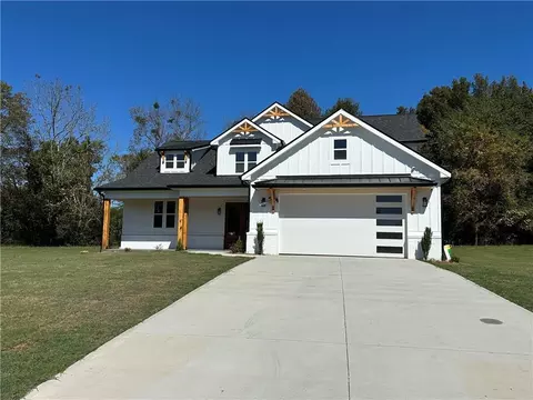 3354 Plainview Rd, Maysville, GA 30558