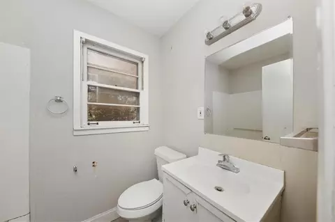 Bath - 552 Shellnut Dr, Forest Park, GA 30297 photo 1 of 1