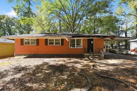 552 Shellnut Dr, Forest Park, GA 30297