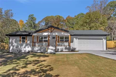 945 King Rd, Riverdale, GA 30296