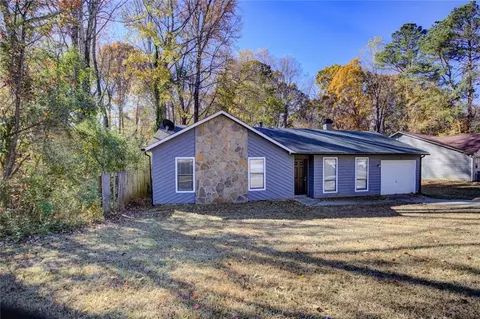 860 Forest Path, Stone Mountain, GA 30088