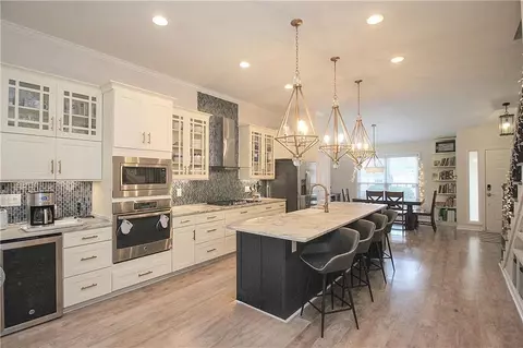 4121 Fawn Ct, Marietta, GA 30068
