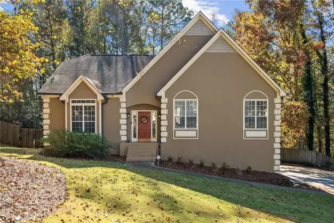 5495 Country Trl, Douglasville, GA 30135