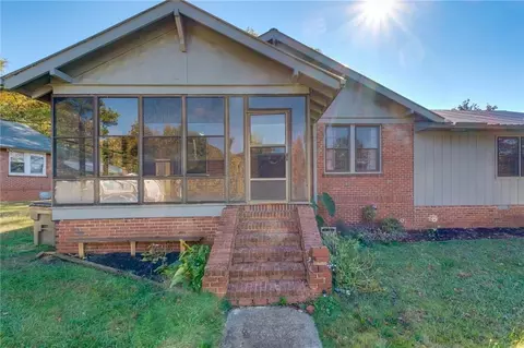 5 Seventh St, Gainesville, GA 30504
