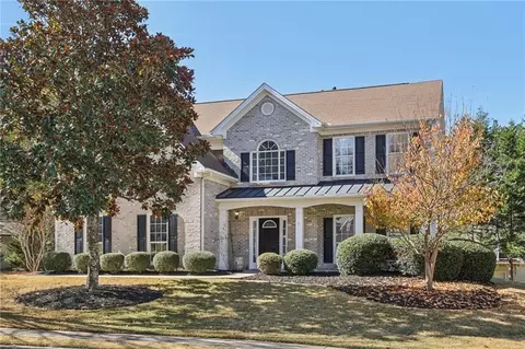 1017 Rolling Forest Ln, Lilburn, GA 30047