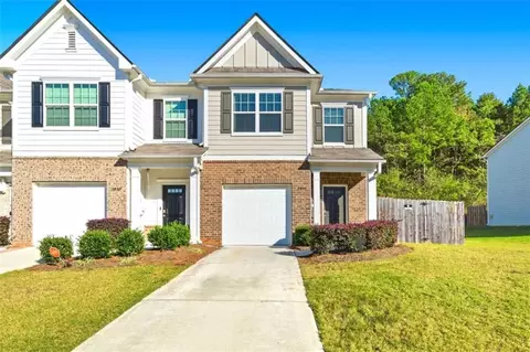 5848 Union Walk Dr, Union City, GA 30291