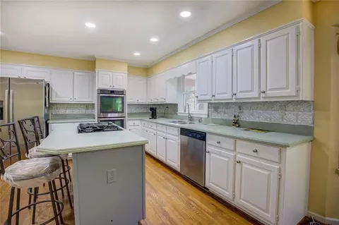 Kitchen - 4786 Masters Ct, Duluth, GA 30096 photo 4 of 5