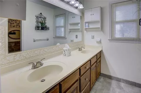 Bath - 4786 Masters Ct, Duluth, GA 30096 photo 4 of 8