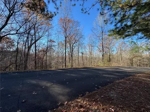 131 Harris Creek Dr, Ellijay, GA 30540