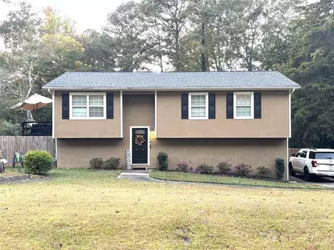 2755 Frank Ln, Douglasville, GA 30135