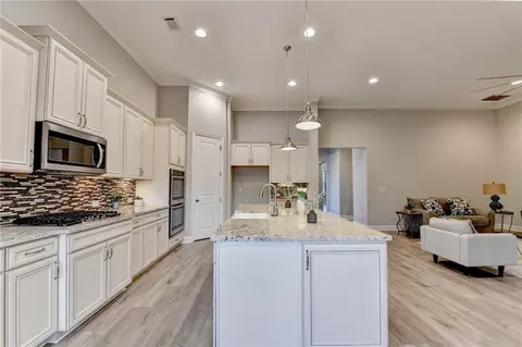 Kitchen - 3907 Rustic Pine Ln, Buford, GA 30518 photo 6 of 11