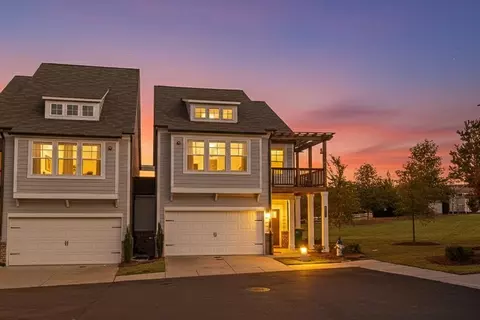 319 Hayden Cir, Woodstock, GA 30189