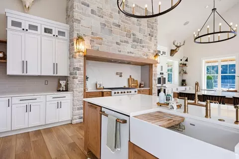 Kitchen - 125 Perry Rd, Rydal, GA 30171 photo 4 of 18
