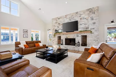 Living - 125 Perry Rd, Rydal, GA 30171 photo 1 of 10