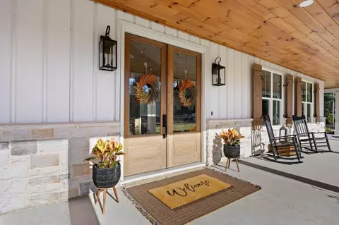 Exterior - 125 Perry Rd, Rydal, GA 30171 photo 4 of 36