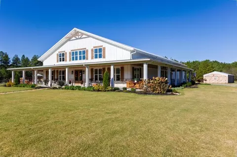 Exterior - 125 Perry Rd, Rydal, GA 30171 photo 2 of 36
