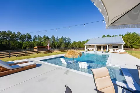 Exterior - 125 Perry Rd, Rydal, GA 30171 photo 12 of 36