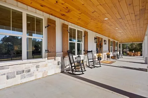 Exterior - 125 Perry Rd, Rydal, GA 30171 photo 3 of 36