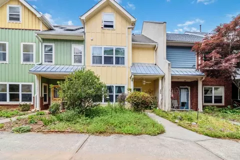 1602 Dancing Fox Rd, Decatur, GA 30032