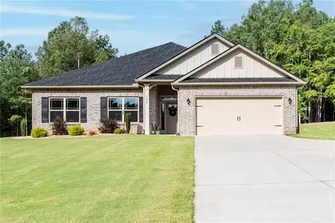 104 Eagle Heights Dr, Maysville, GA 30558