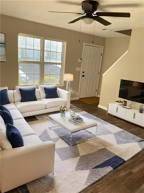 140 Point Place Dr, Cartersville, GA 30120
