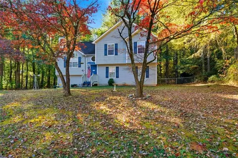 29 Camelot Dr, Cartersville, GA 30121