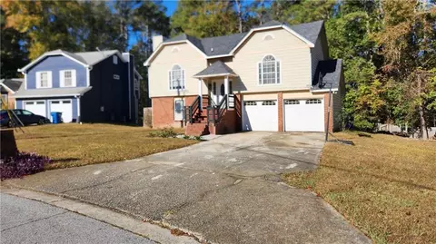 6305 Emerald Pointe Cir, Atlanta, GA 30349