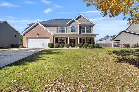 55 Grand Oak Dr, Jefferson, GA 30549