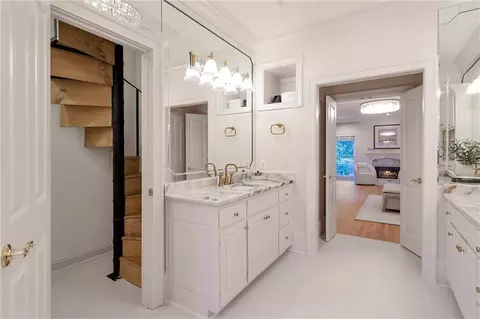 Bath - 325 White Columns Ct, Milton, GA 30004 photo 6 of 10