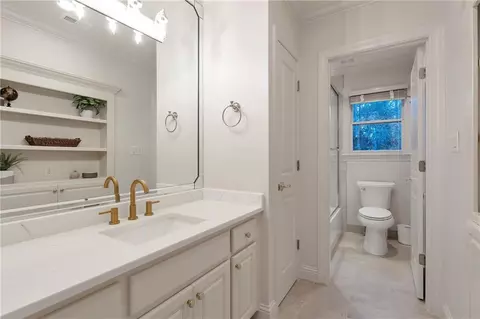 Bath - 325 White Columns Ct, Milton, GA 30004 photo 8 of 10