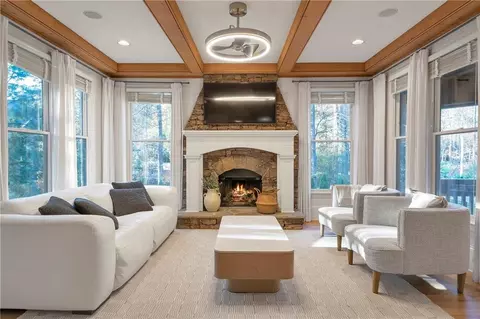 Living - 325 White Columns Ct, Milton, GA 30004 photo 4 of 8