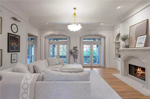 Living - 325 White Columns Ct, Milton, GA 30004 photo 1 of 8